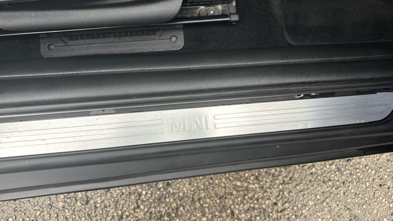 MINI Hatchback 1.5 Cooper II 3dr Petrol Hatchback